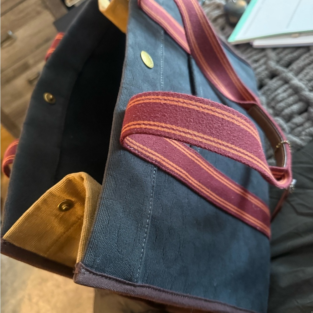 Coach Signature Canvas Spin Tote 42 - Picture 12 of 15